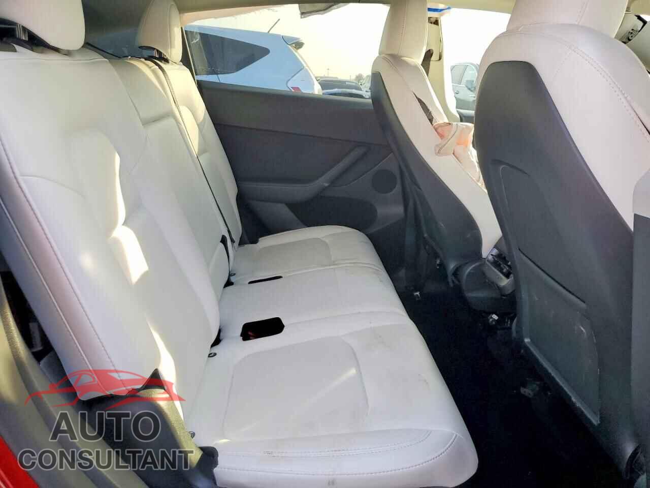 TESLA MODEL Y 2023 - 7SAYGAEE8PF738426