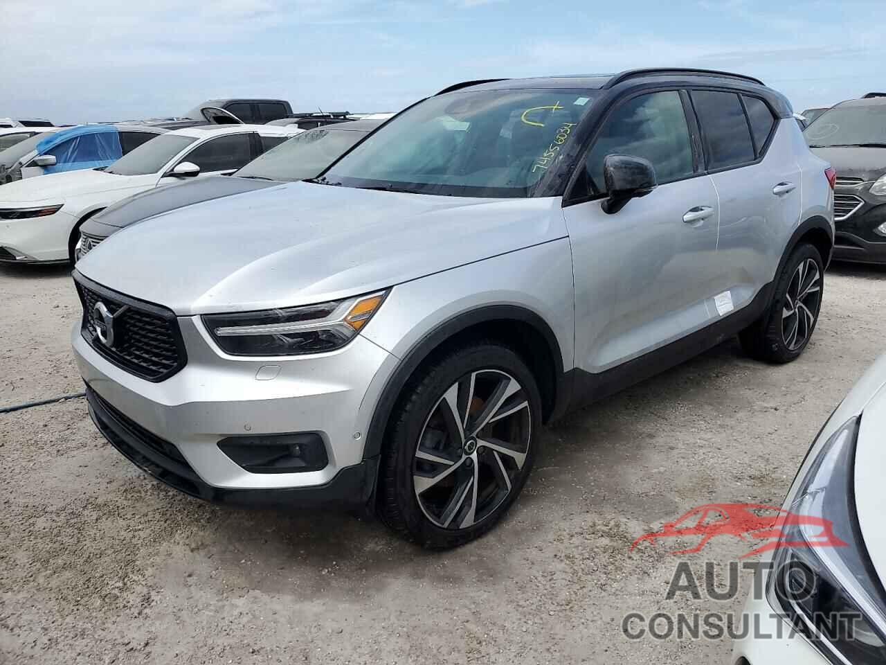 VOLVO XC40 2019 - YV4162UM9K2155842