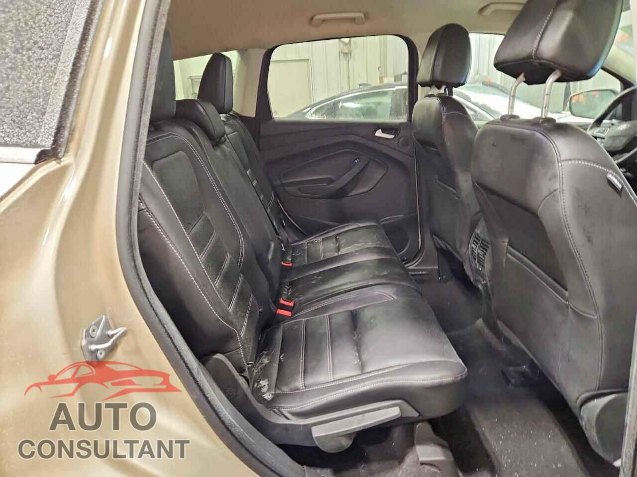 FORD ESCAPE 2017 - 1FMCU0JD9HUD65263