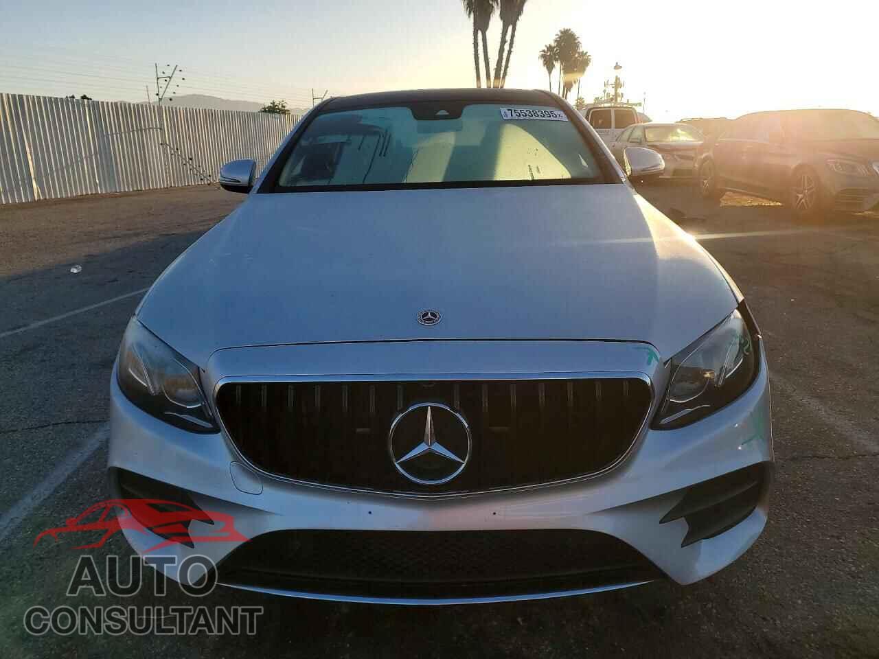 MERCEDES-BENZ E-CLASS 2018 - WDDZF4JB7JA310998