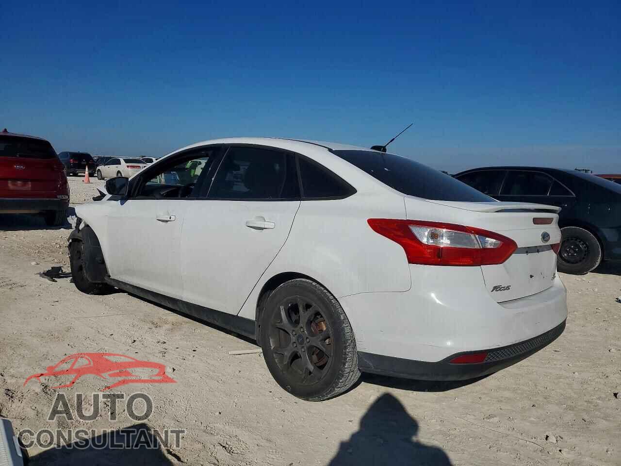 FORD FOCUS 2014 - 1FADP3F27EL272855