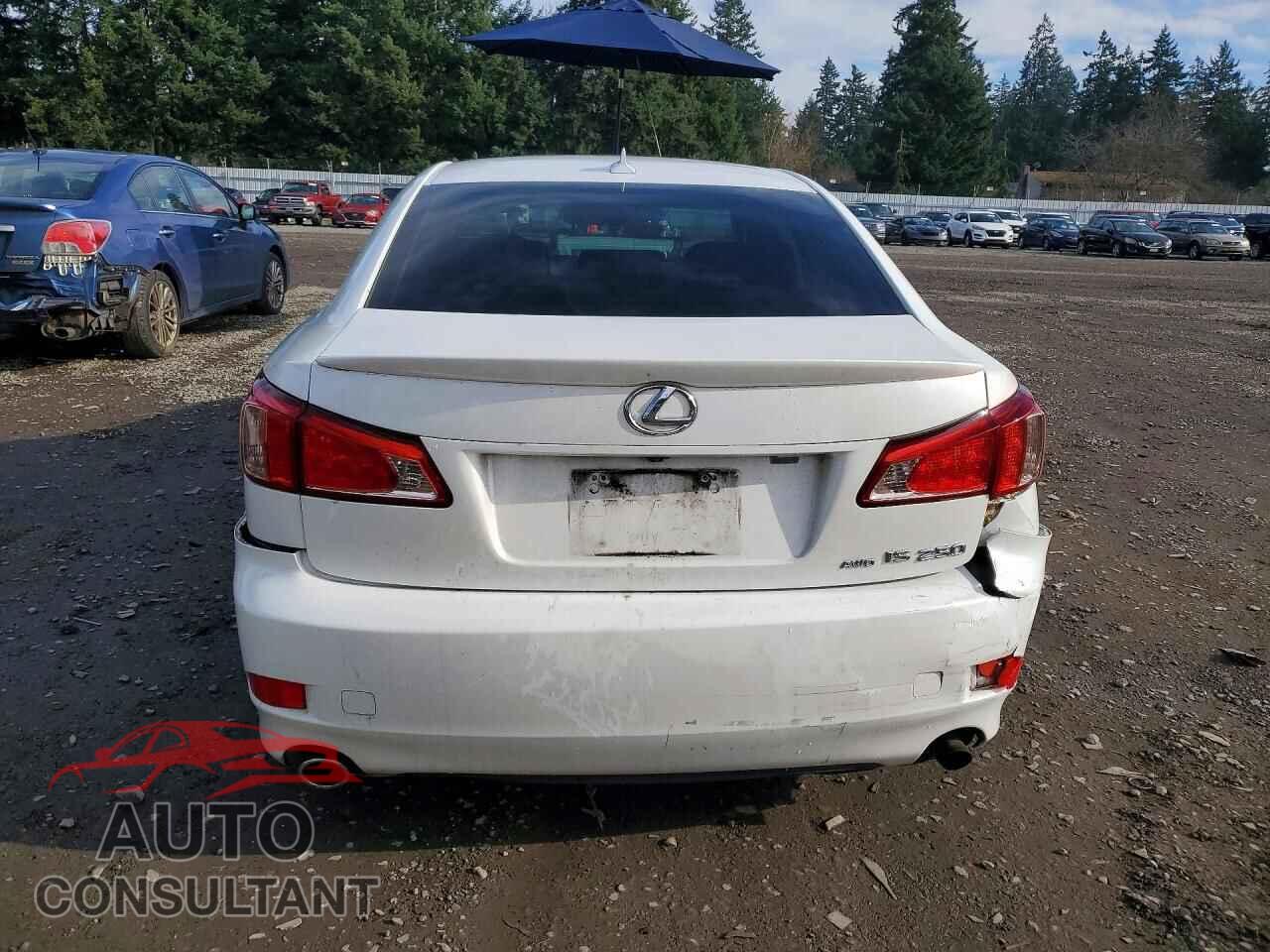 LEXUS IS 2012 - JTHCF5C26C5054754