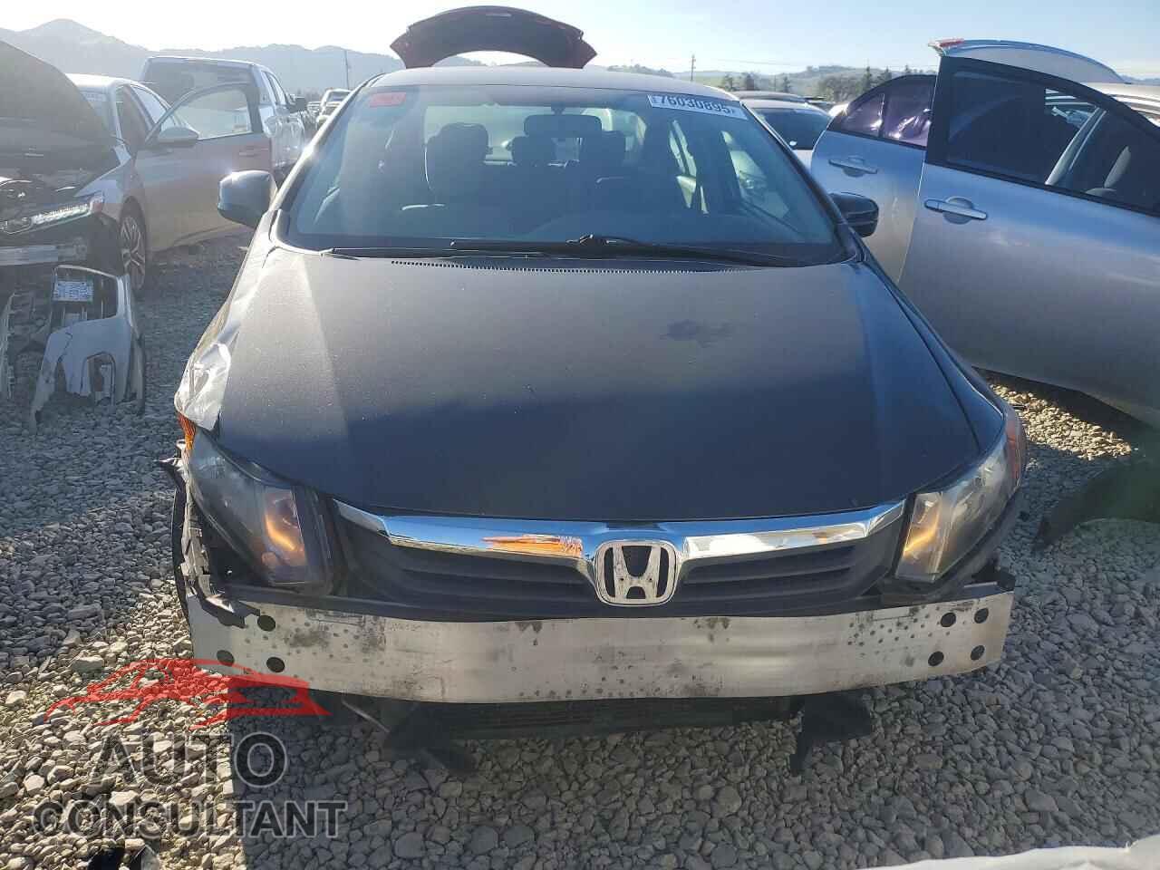 HONDA CIVIC 2012 - 2HGFB2F53CH590716