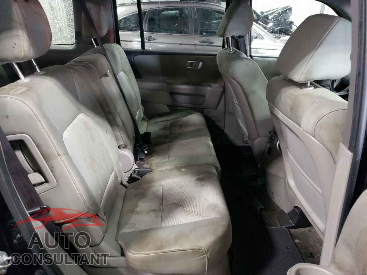 HONDA PILOT 2012 - 5FNYF4H21CB022576