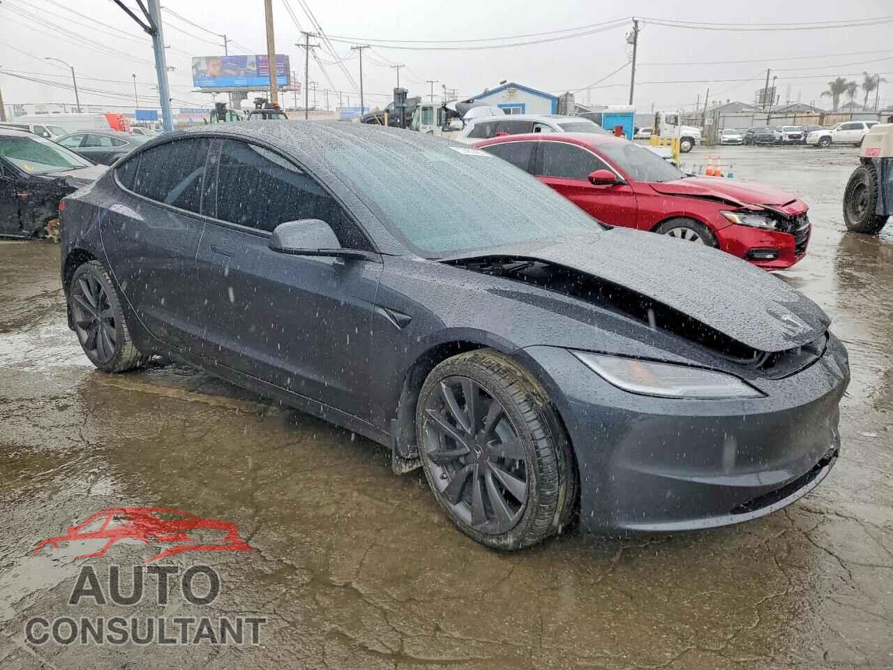 TESLA MODEL 3 2025 - 5YJ3E1EA4SF071003