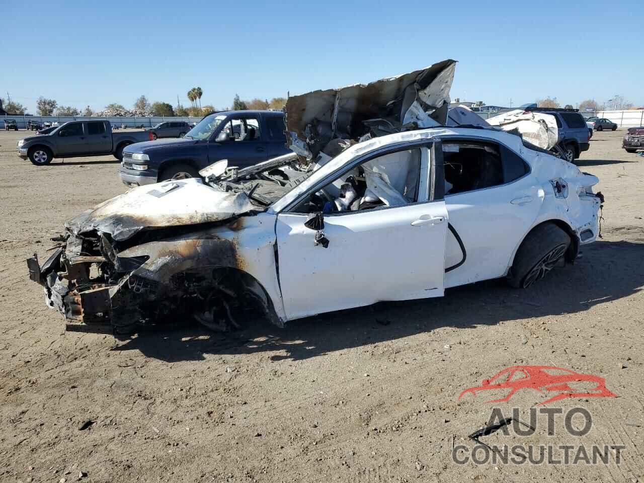 TOYOTA CAMRY 2018 - 4T1B11HKXJU091785