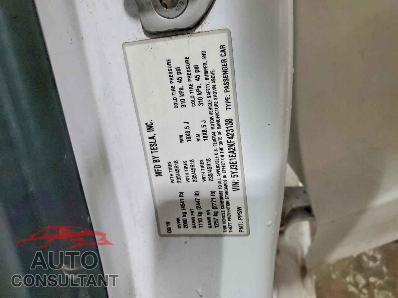 TESLA MODEL 3 2019 - 5YJ3E1EA2KF423138