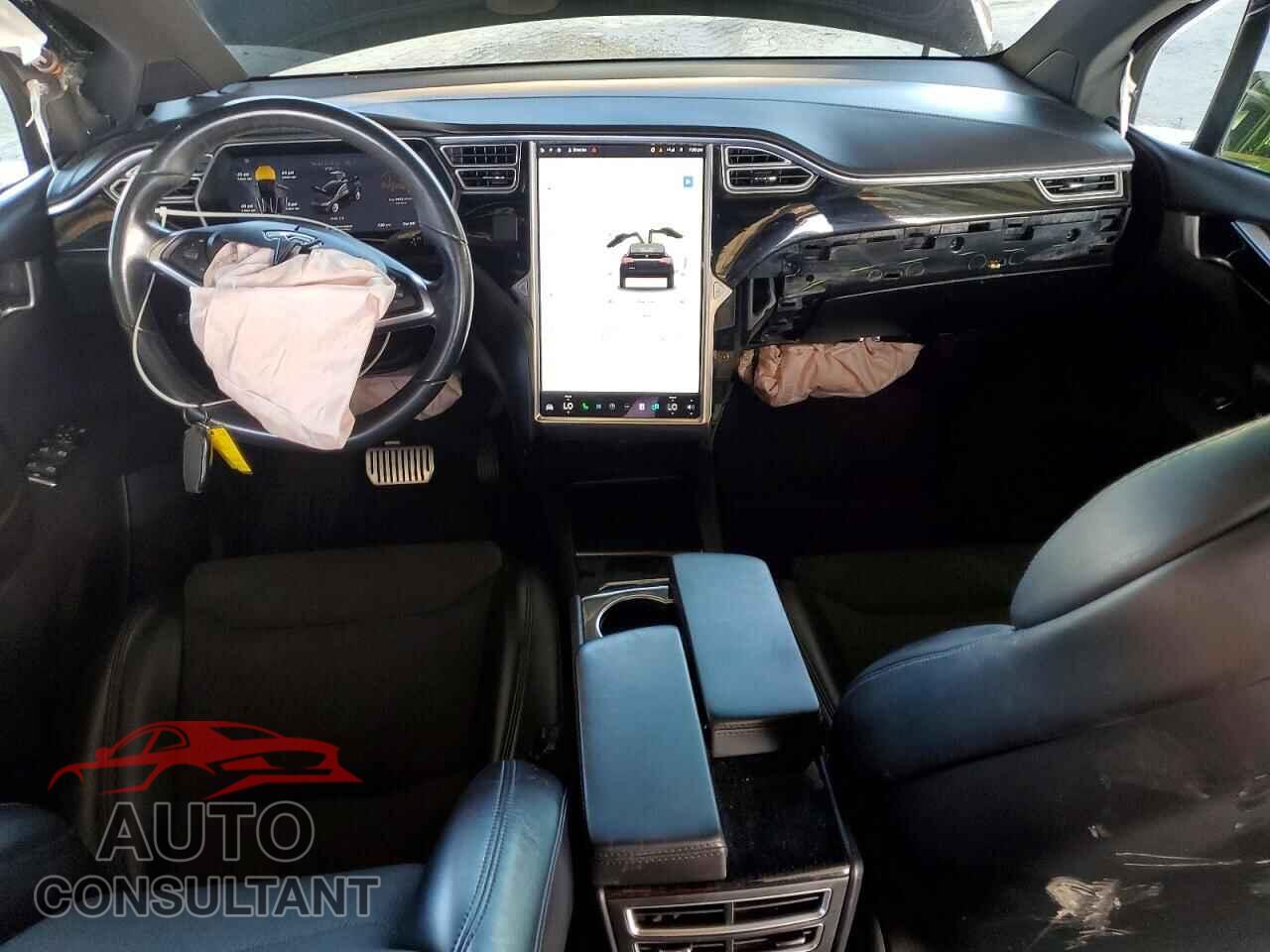 TESLA MODEL X 2017 - 5YJXCDE25HF051529