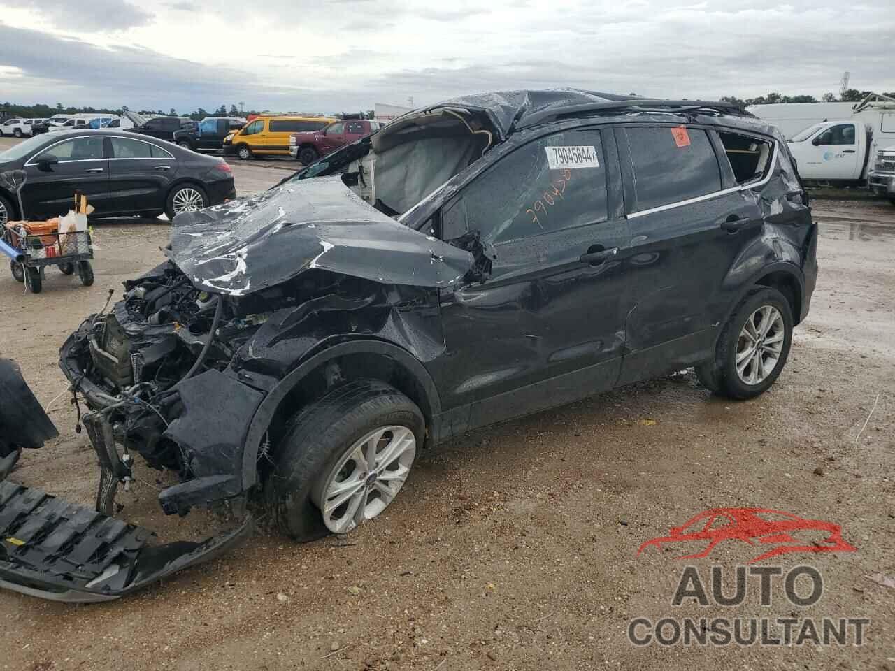 FORD ESCAPE 2018 - 1FMCU0G9XJUB48930