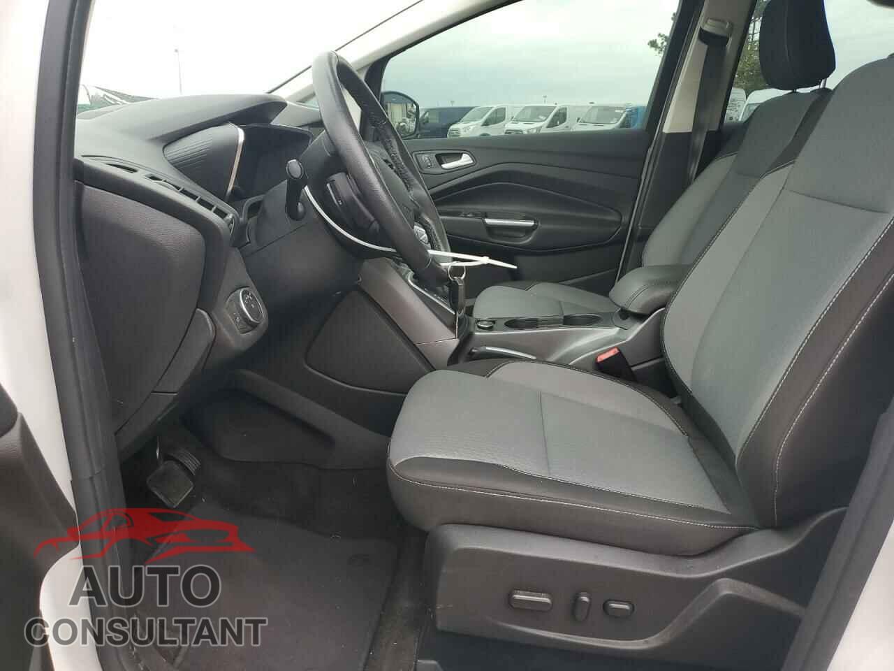 FORD CMAX 2018 - 1FADP5AU9JL100132