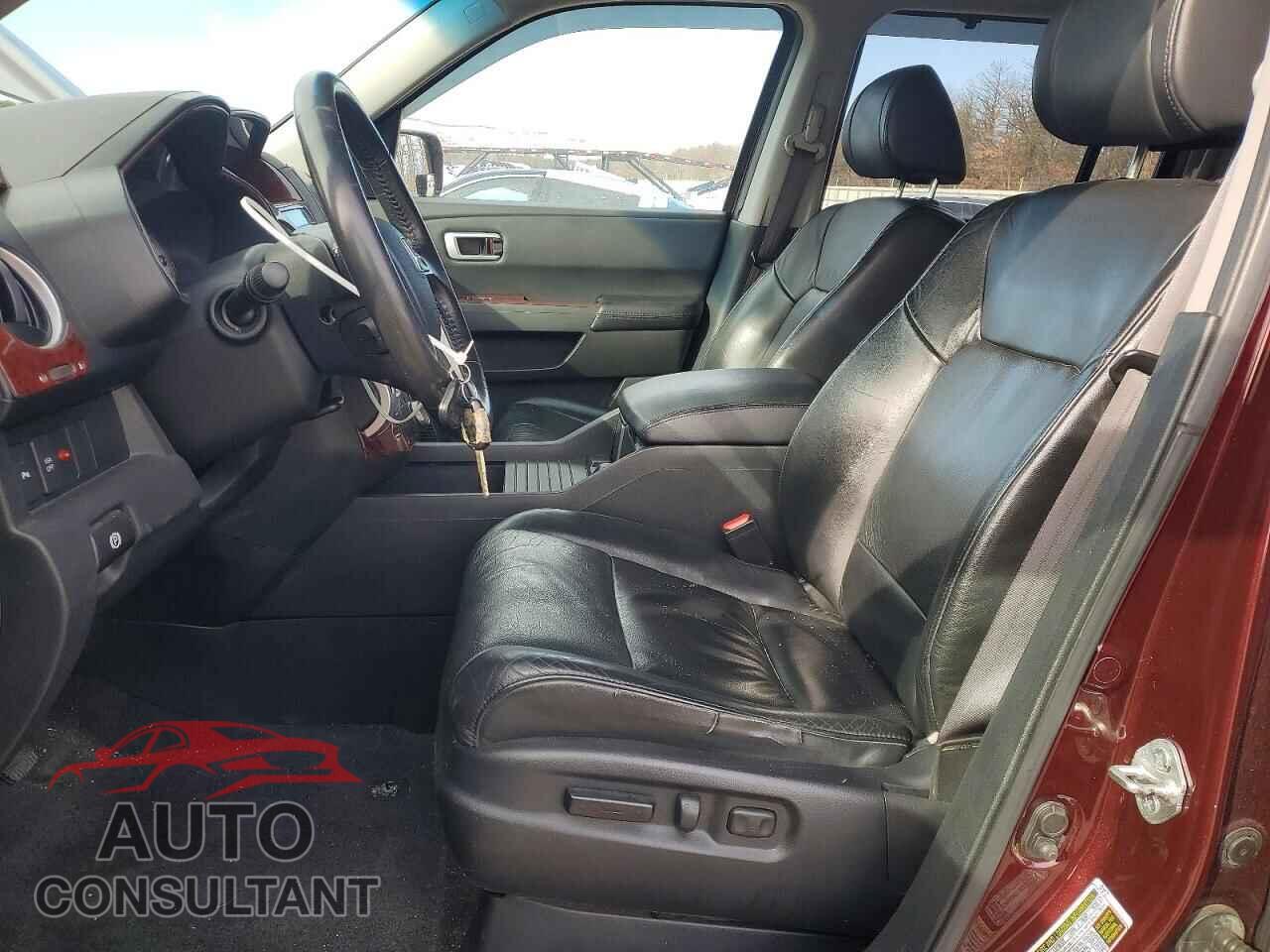 HONDA PILOT 2011 - 5FNYF4H93BB019027