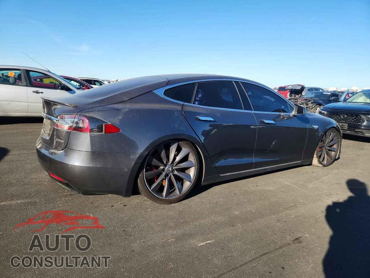 TESLA MODEL S 2016 - 5YJSA1E44GF146906