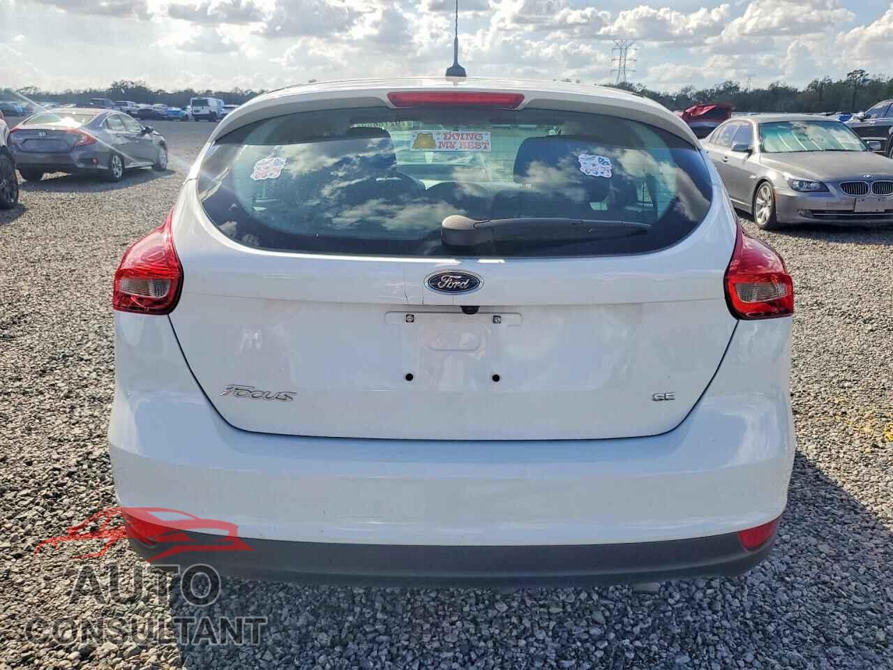 FORD FOCUS 2017 - 1FADP3K23HL202411
