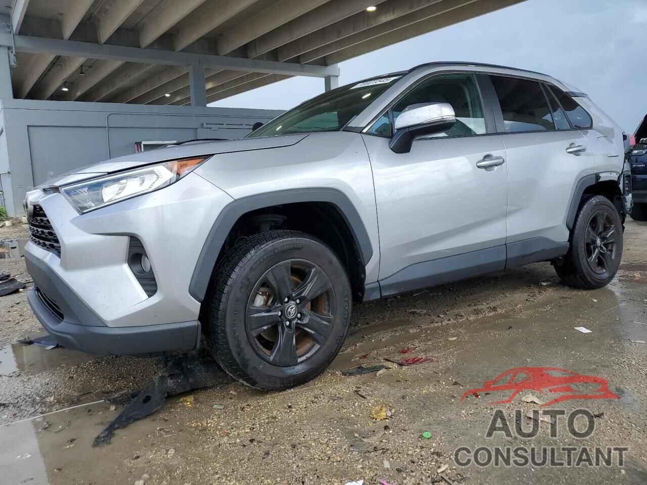 TOYOTA RAV4 2021 - 2T3W1RFV7MC102607