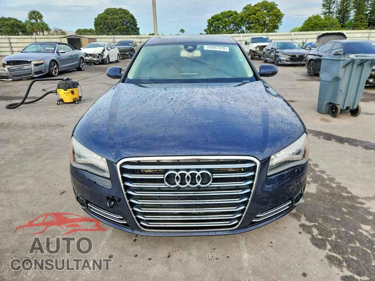 AUDI A8 2011 - WAURVAFD2BN018155