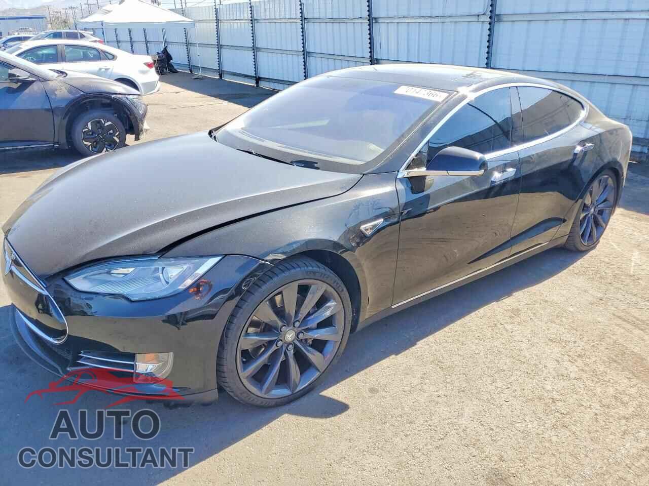 TESLA MODEL S 2013 - 5YJSA1CN9DFP27647