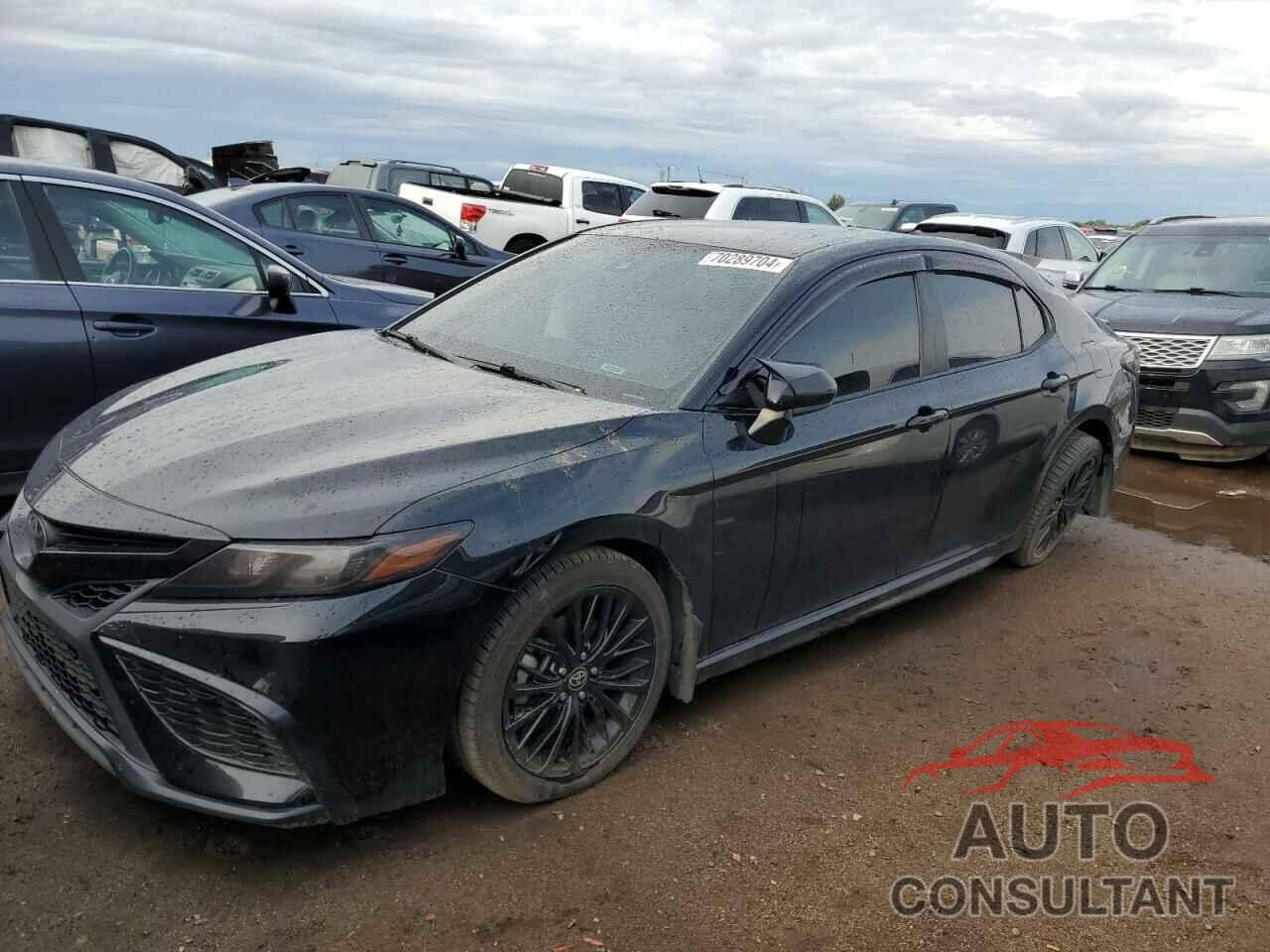 TOYOTA CAMRY 2021 - 4T1G11BK3MU026571