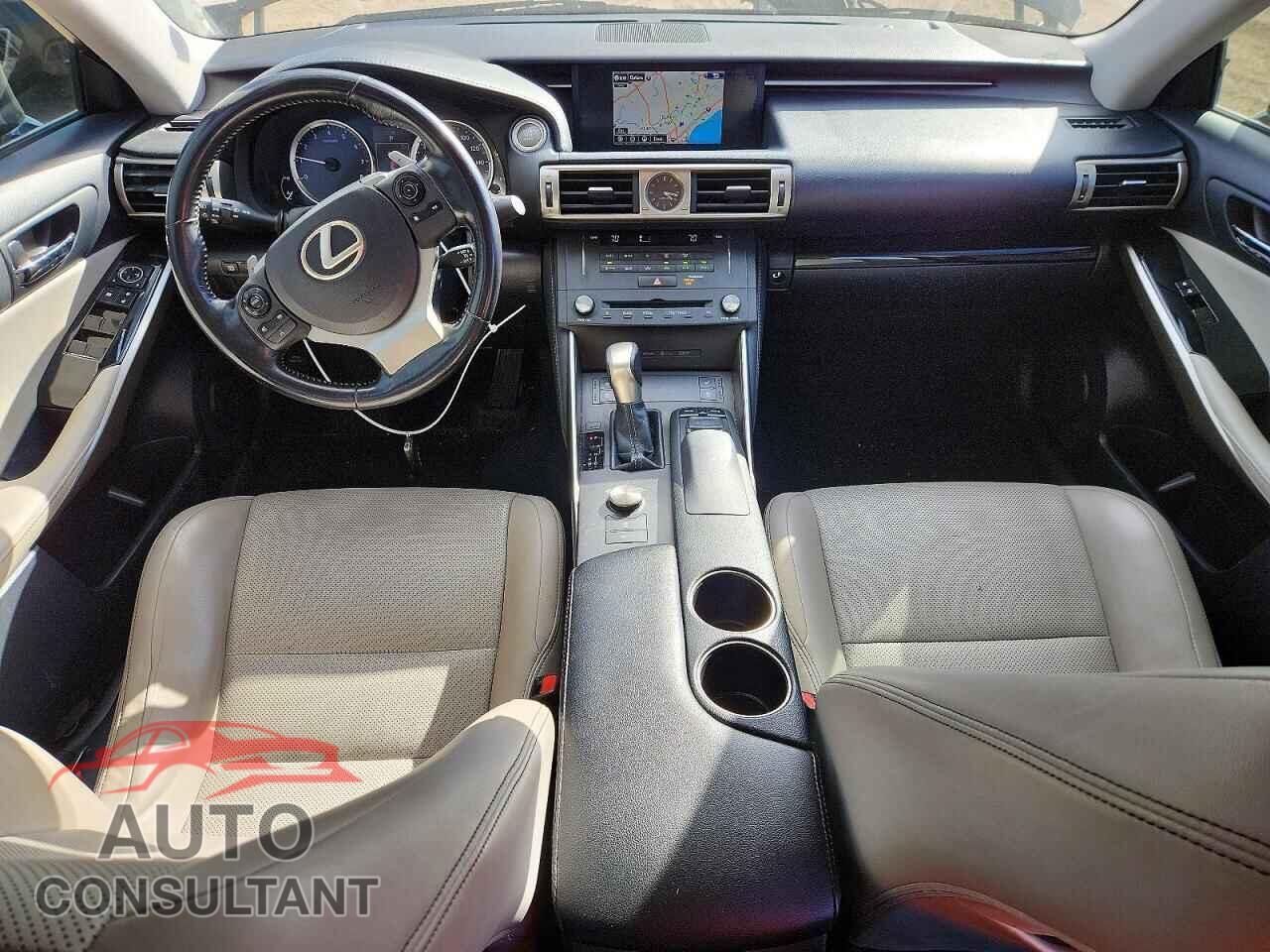 LEXUS IS 2015 - JTHCF1D21F5027649