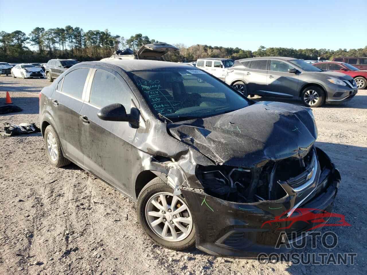 CHEVROLET SONIC 2019 - 1G1JD5SB8K4100601