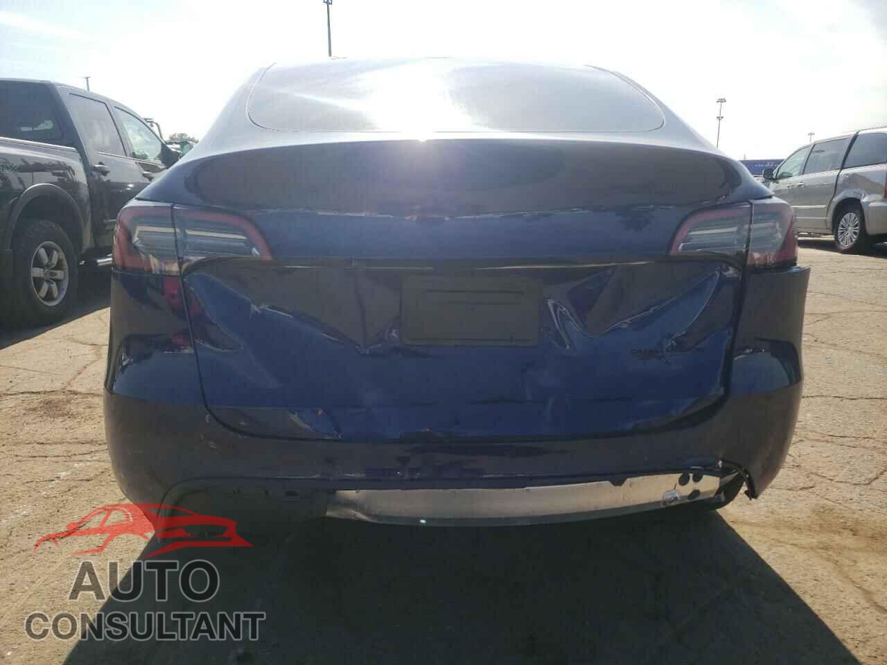 TESLA MODEL Y 2024 - 7SAYGDEE4RA251502