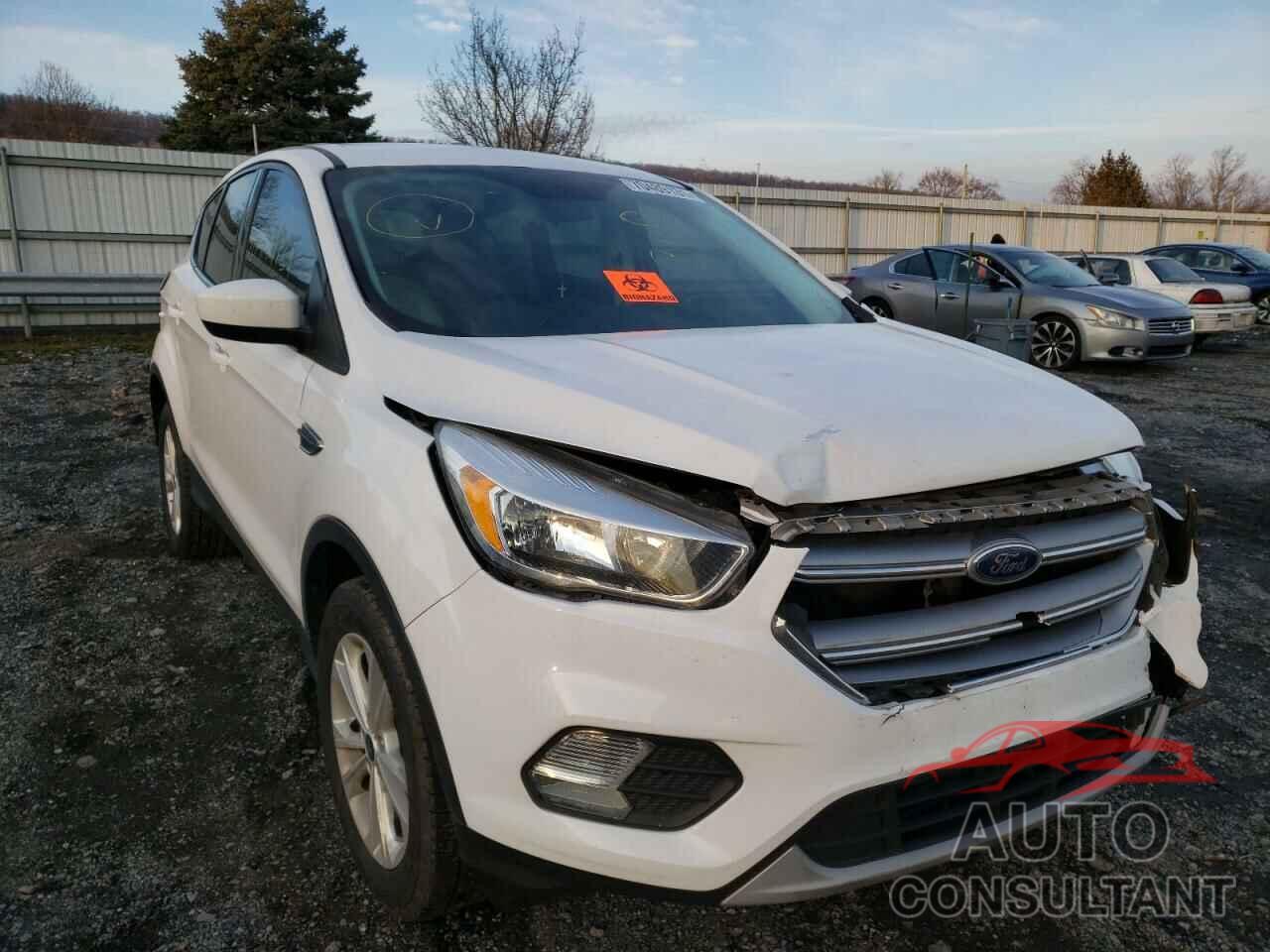 FORD ESCAPE 2017 - 1FMCU0GD0HUE24109