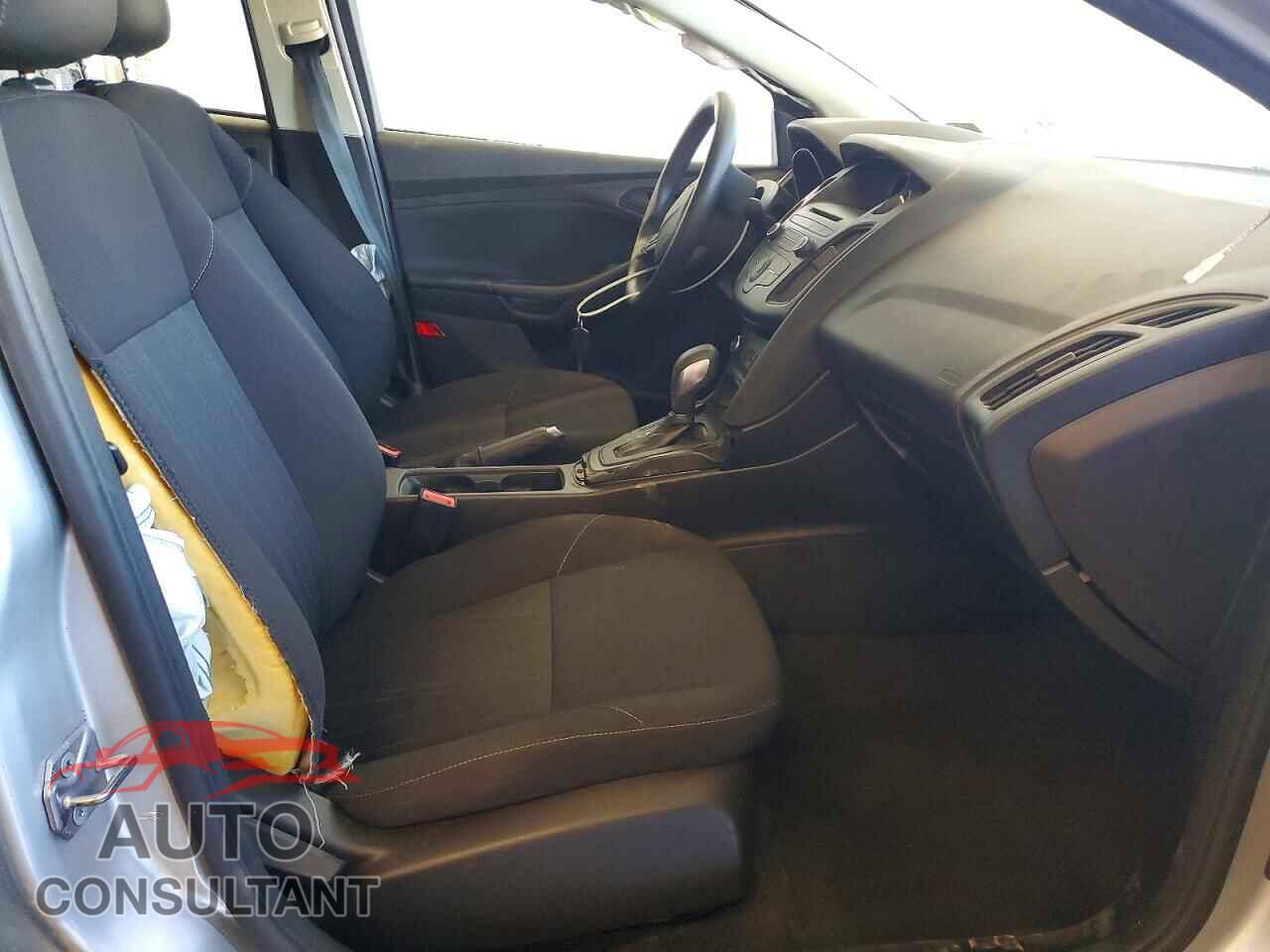 FORD FOCUS 2016 - 1FADP3E2XGL203405