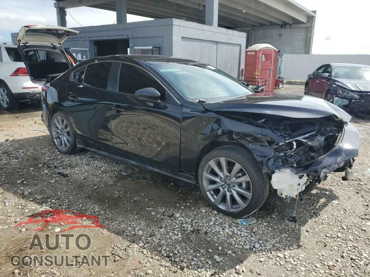 MAZDA 3 2023 - 3MZBPACM8PM357567