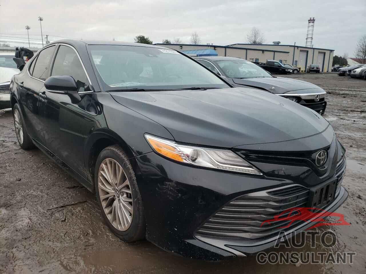 TOYOTA CAMRY 2018 - 4T1B11HK6JU126760