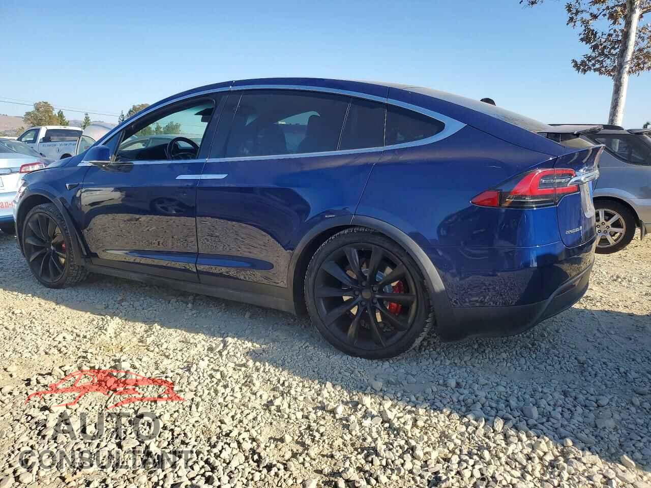 TESLA MODEL X 2018 - 5YJXCBE40JF116816