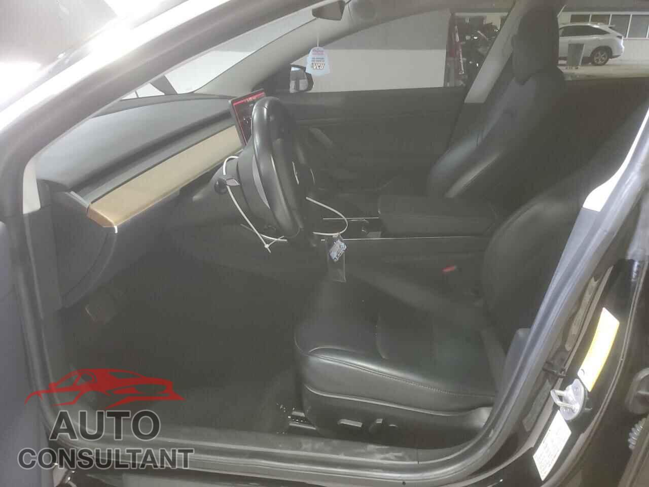 TESLA MODEL 3 2019 - 5YJ3E1EB5KF212024