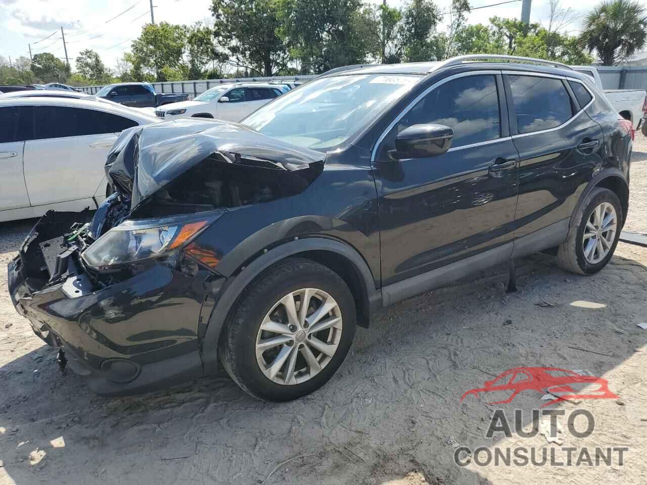NISSAN ROGUE 2017 - JN1BJ1CP6HW020138