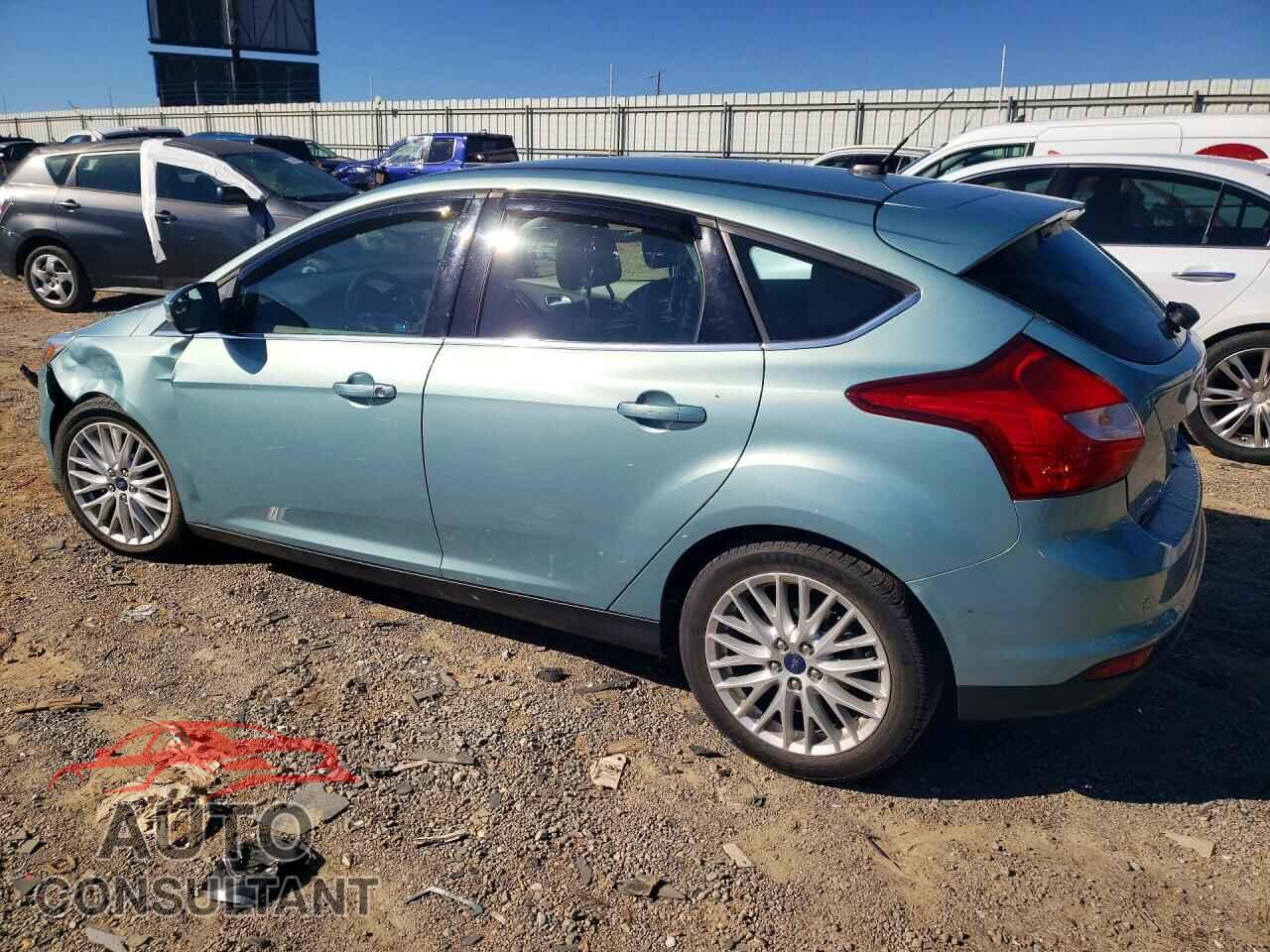 FORD FOCUS 2012 - 1FAHP3M21CL200115