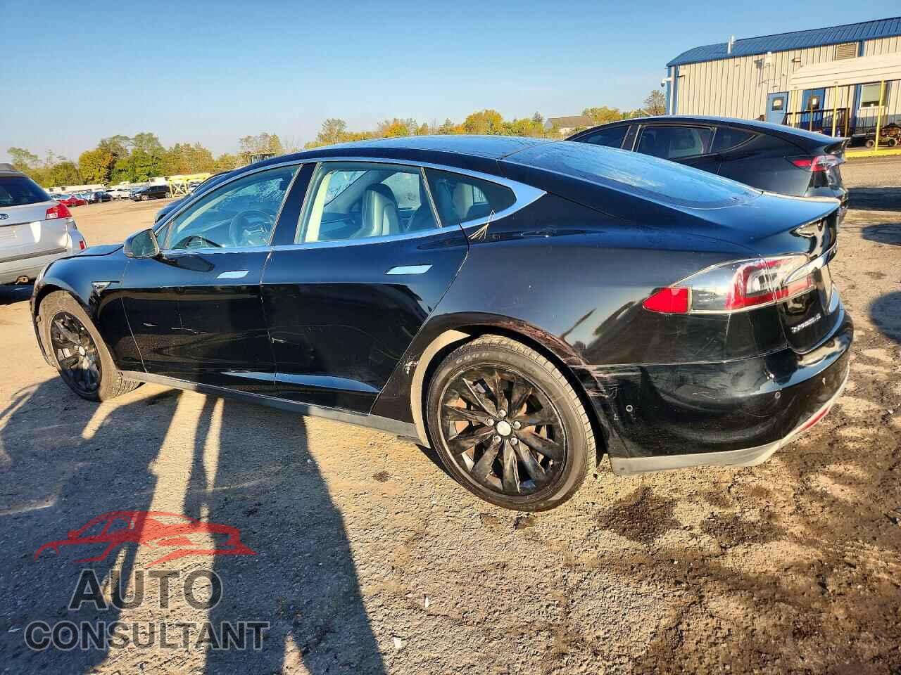 TESLA MODEL S 2015 - 5YJSA1H19FF082510