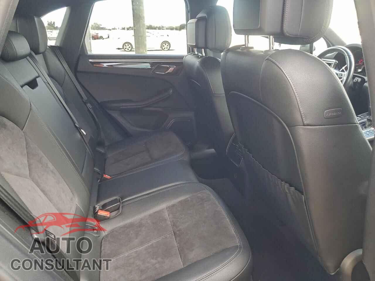 PORSCHE MACAN 2018 - WP1AA2A53JLB10577