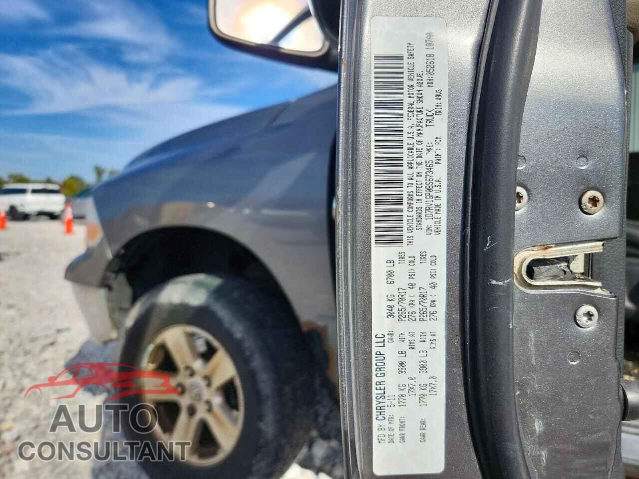 DODGE RAM 1500 2011 - 1D7RV1GP0BS673465