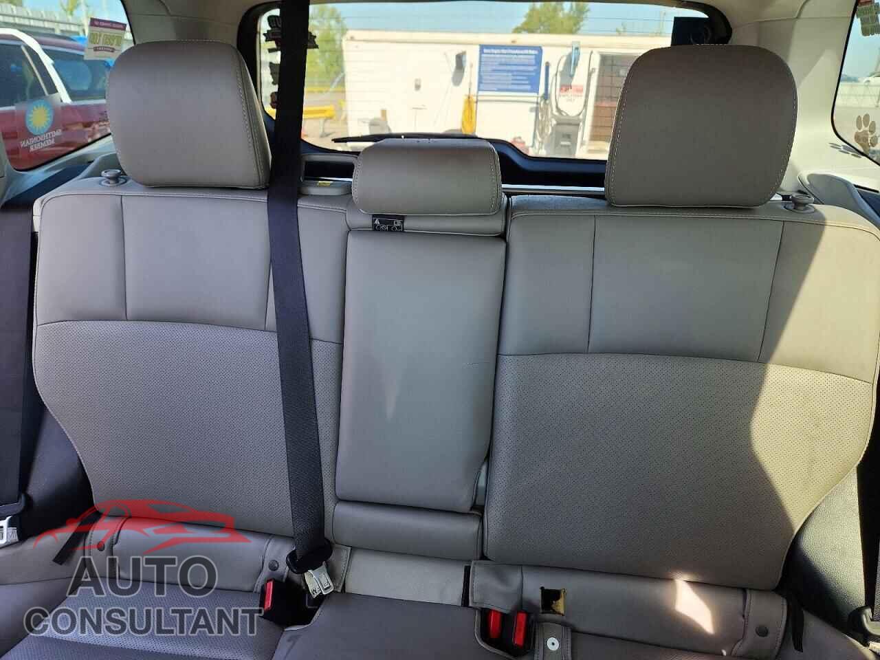 SUBARU FORESTER 2017 - JF2SJARC3HH524864