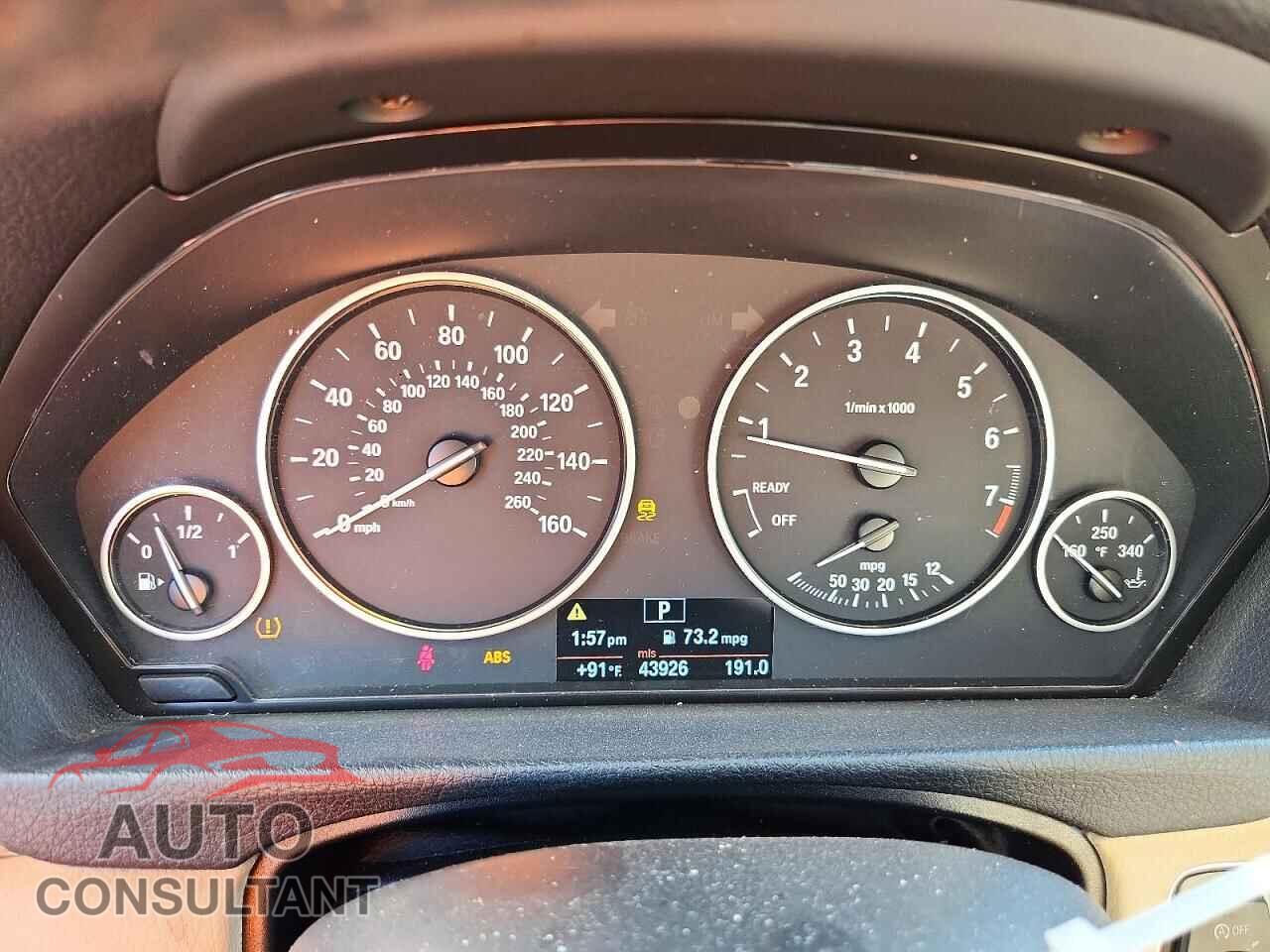 BMW 3 SERIES 2013 - WBA3C1C55DF443620