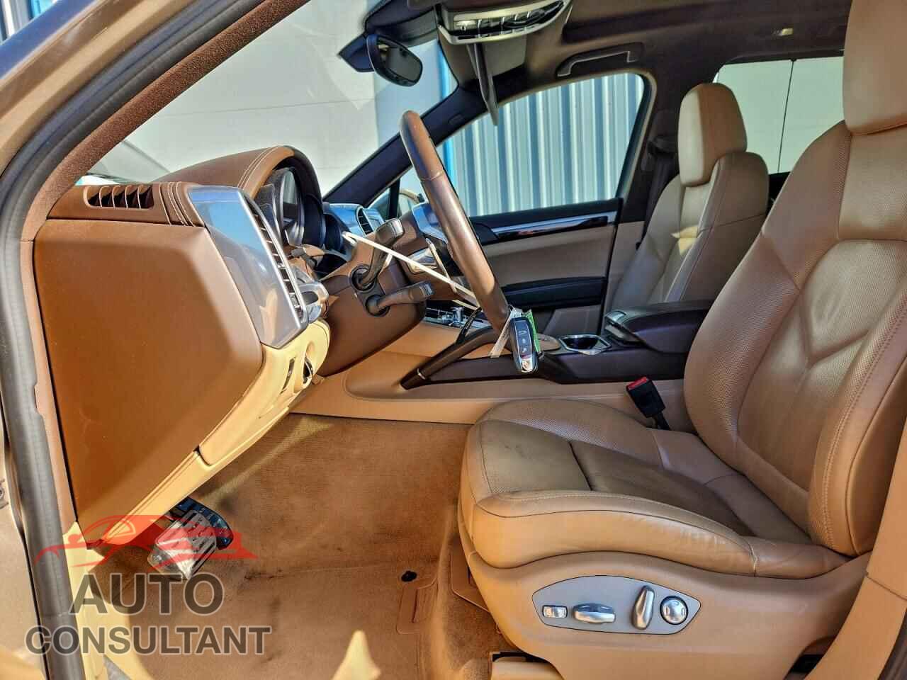 PORSCHE CAYENNE 2017 - WP1AB2A26HLA50470
