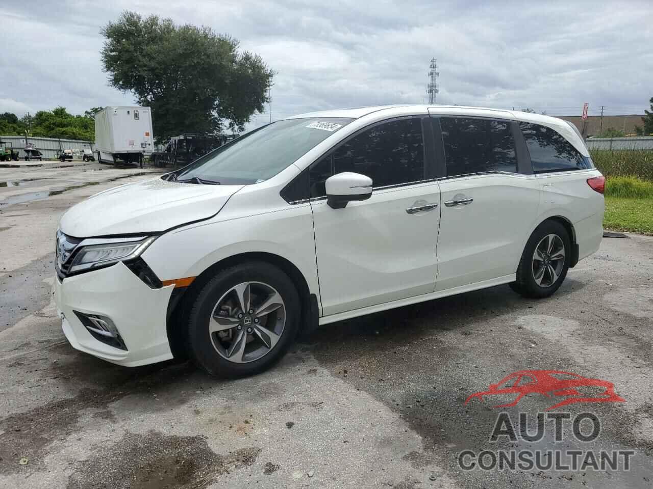 HONDA ODYSSEY 2018 - 5FNRL6H89JB008984