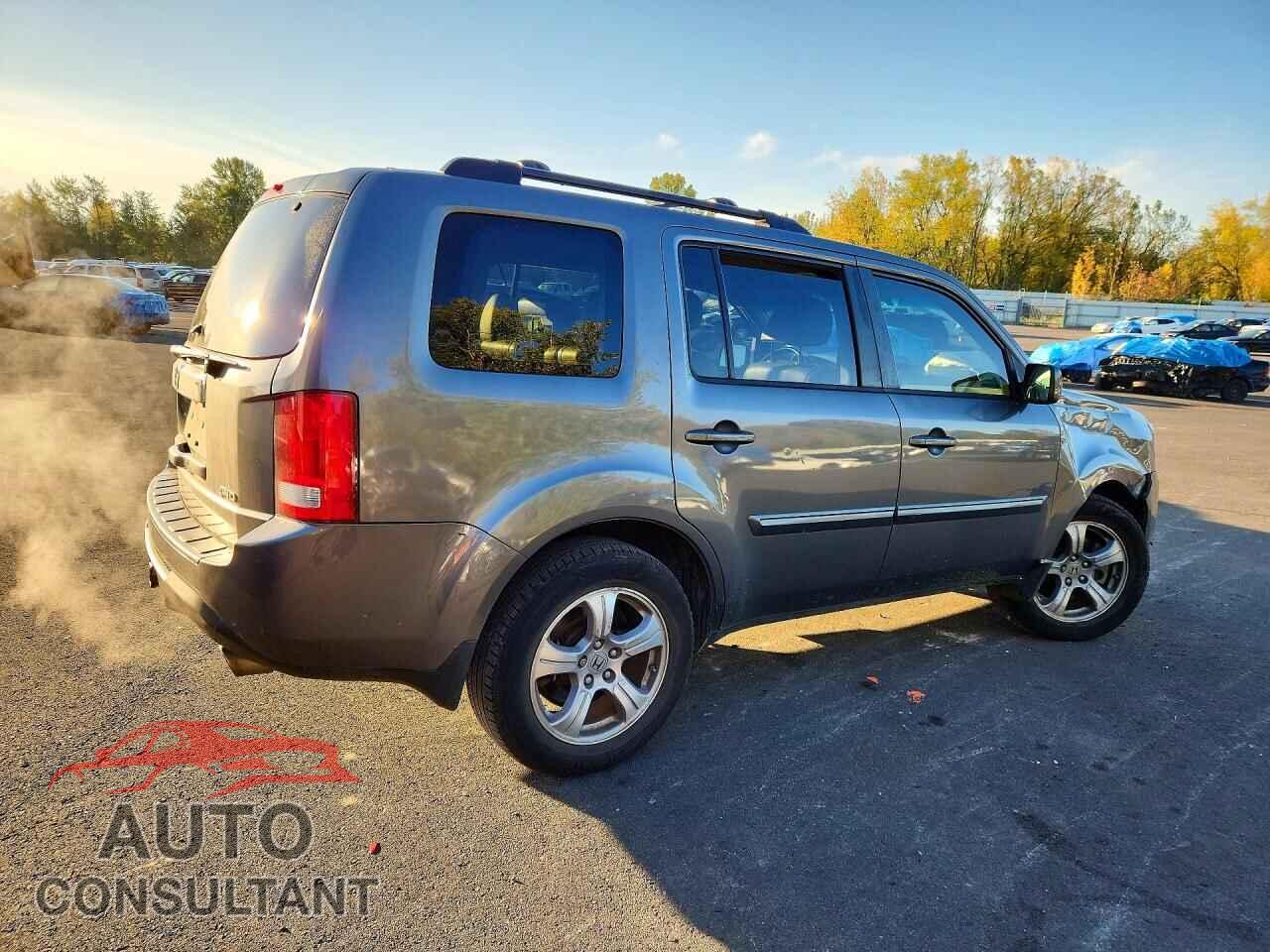 HONDA PILOT 2013 - 5FNYF4H64DB039926