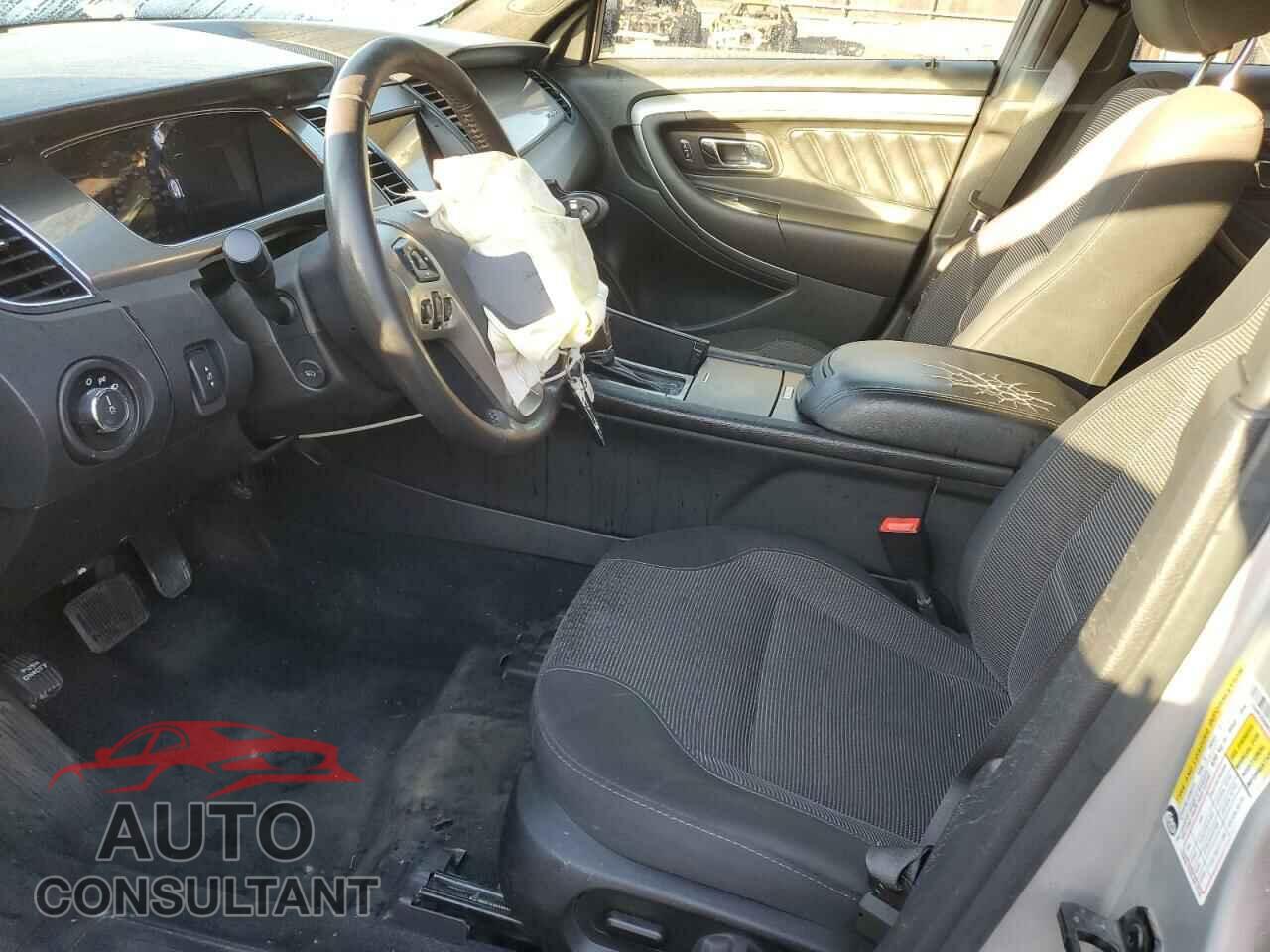 FORD TAURUS 2017 - 1FAHP2E89HG117268