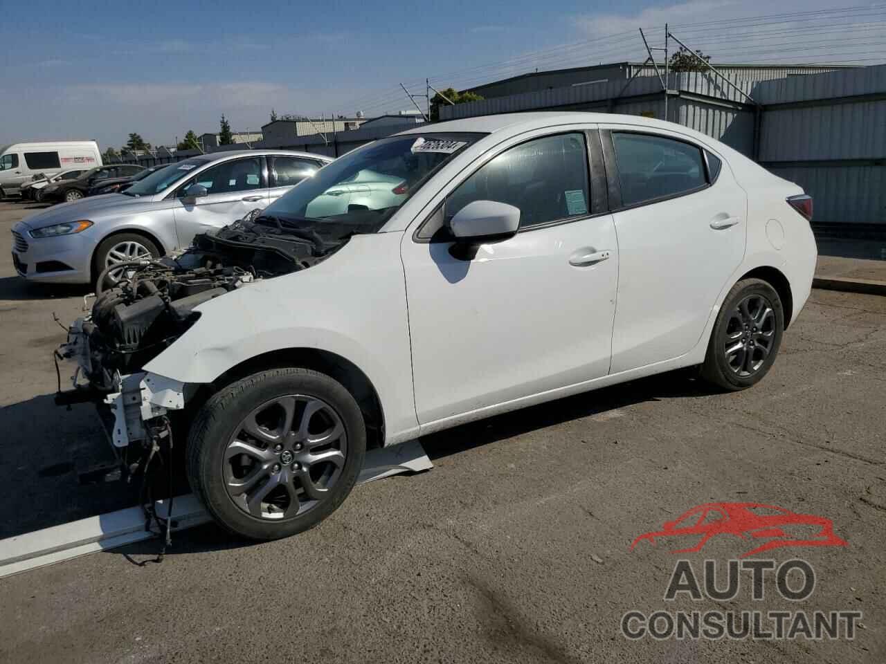 TOYOTA YARIS 2019 - 3MYDLBYV7KY521859