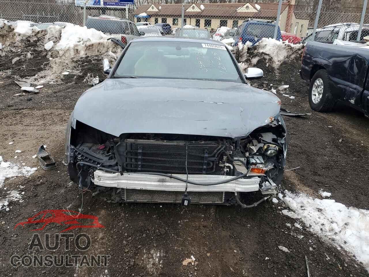 AUDI S5/RS5 2012 - WAUCVAFR5CA003613