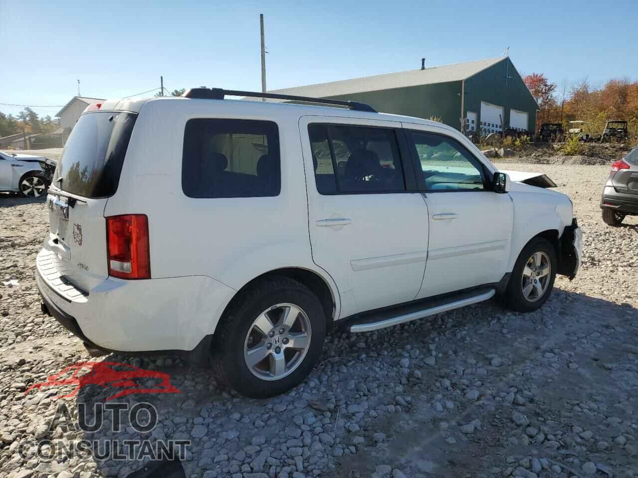 HONDA PILOT 2011 - 5FNYF4H51BB031836