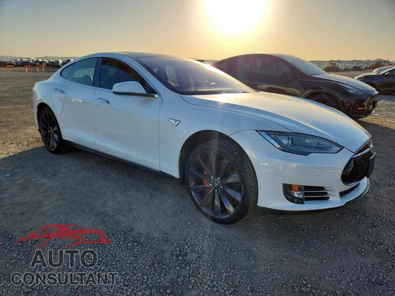 TESLA MODEL S 2013 - 5YJSA1DP6DFP05346