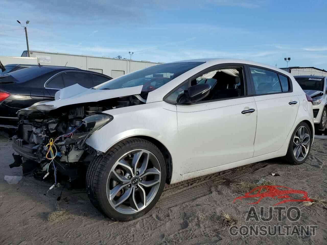 KIA FORTE 2016 - KNAFZ5A30G5560357