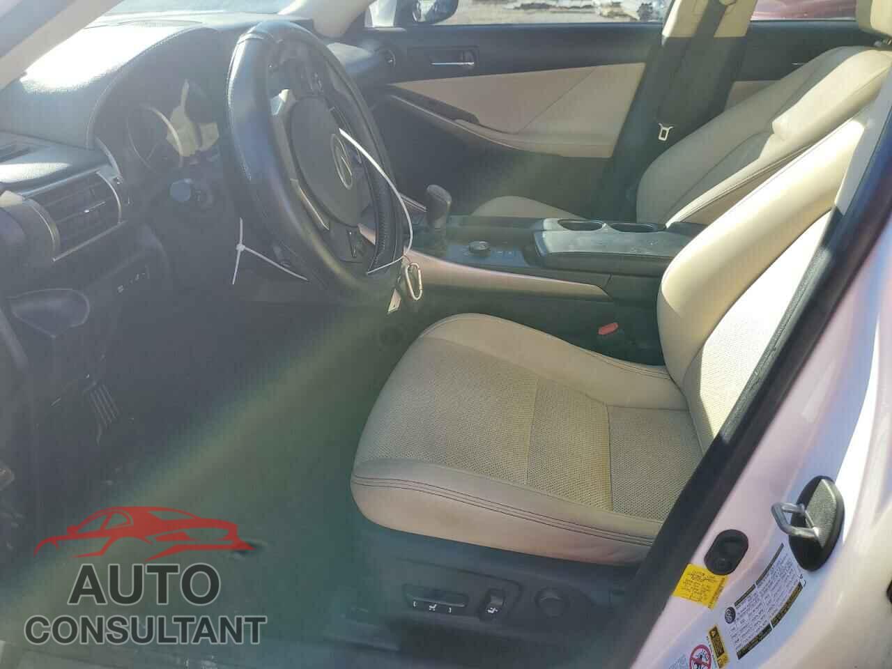 LEXUS IS 2015 - JTHBF1D27F5068234