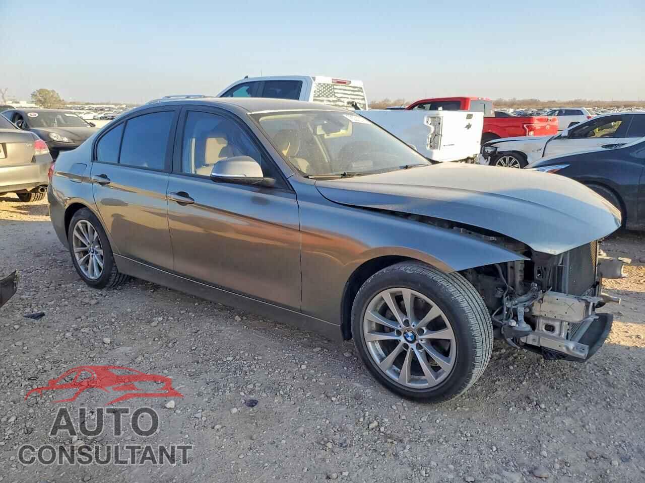 BMW 3 SERIES 2016 - WBA8E1G55GNU10038