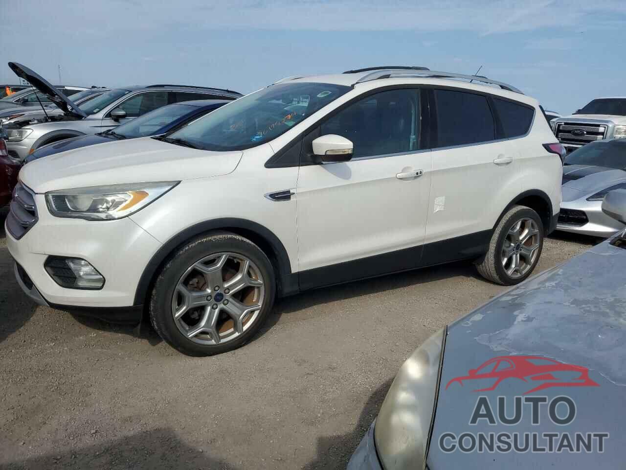 FORD ESCAPE 2017 - 1FMCU0J91HUA57936