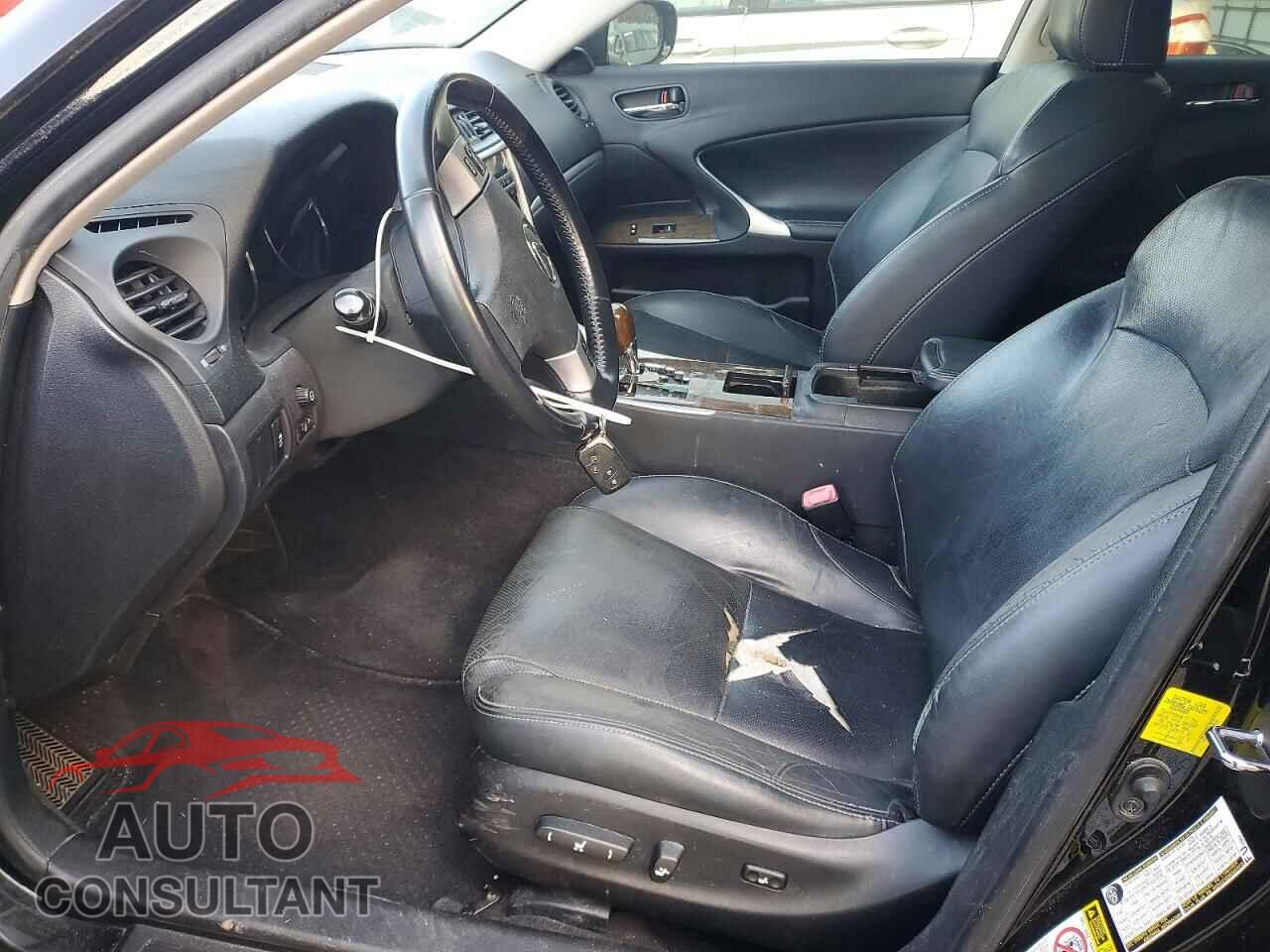LEXUS IS 2012 - JTHCF5C26C5056522